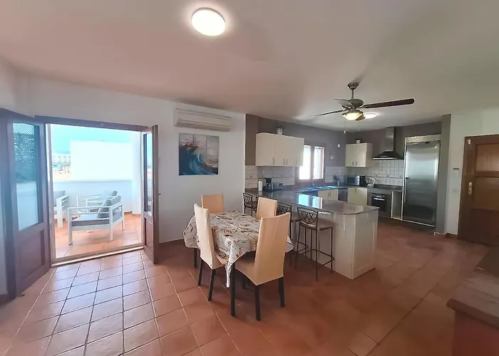 Comfort - 5 Minutes Walking To Marina Rubicon Appartement