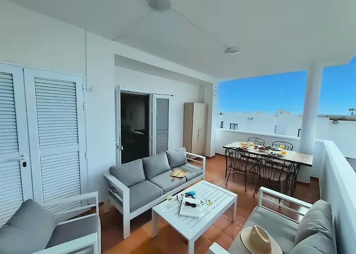 Comfort - 5 Minutes Walking To Marina Rubicon