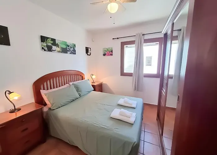 Comfort - 5 Minutes Walking To Marina Rubicon Apartment